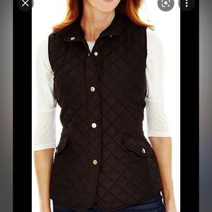 Quilted SJB Black women’s vest with gold button detail